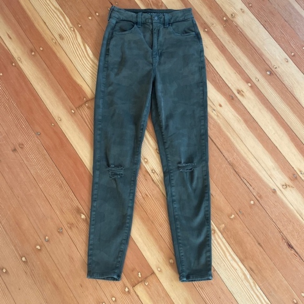 American Eagle‎ 4